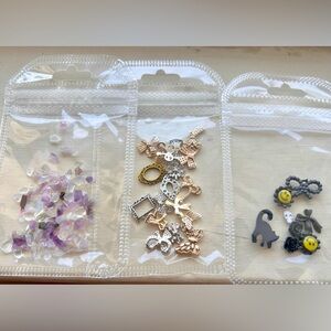 Nail charms with Purple chrome nail powder